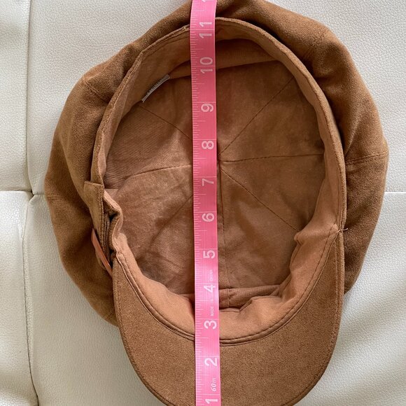 ⭐️HOST PICK⭐️ Faux Suede Retro Hat - Picture 3 of 15